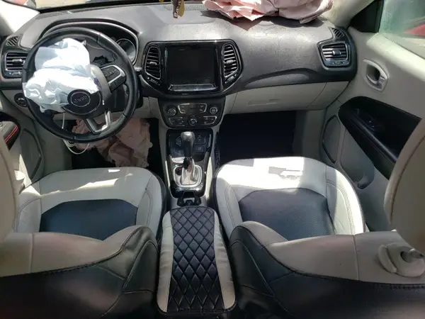 3C4NJDCBXJT283891 2018 JEEP COMPASS - Image 8