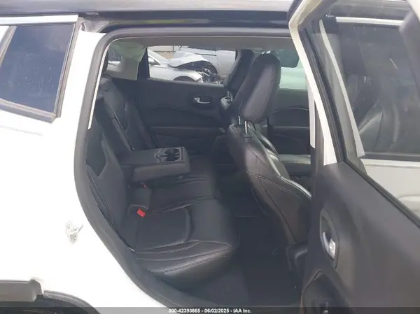 3C4NJDCBXJT298469 2018 JEEP COMPASS - Image 8