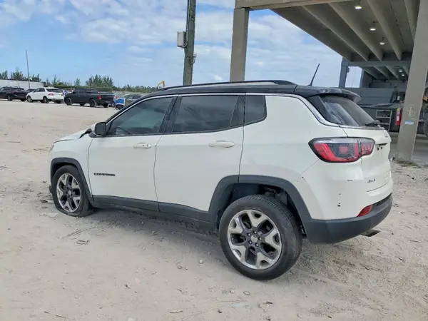 3C4NJDCBXJT316503 2018 JEEP COMPASS - Image 2