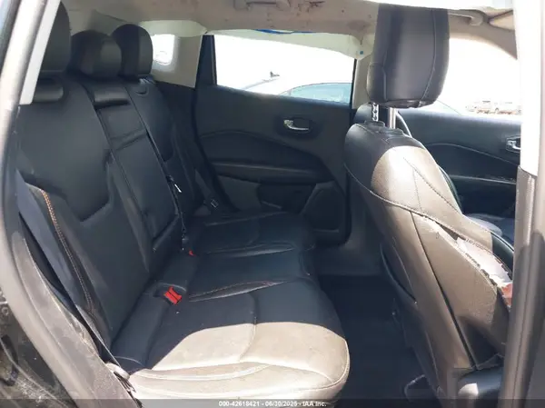 3C4NJDCBXJT332524 2018 JEEP COMPASS - Image 8