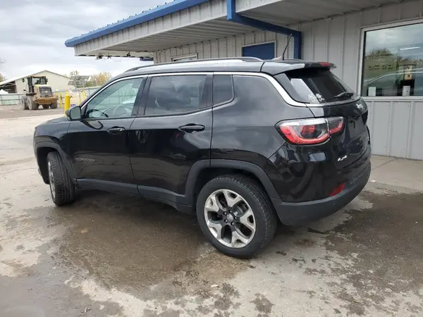 3C4NJDCBXJT333396 2018 JEEP COMPASS - Image 2
