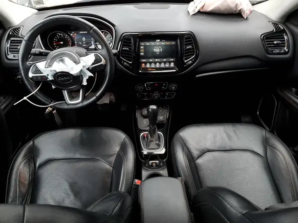 3C4NJDCBXJT333396 2018 JEEP COMPASS - Image 8