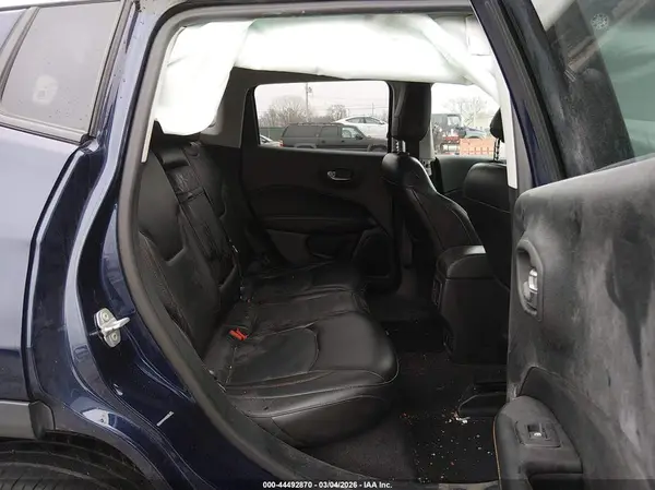 3C4NJDCBXJT336895 2018 JEEP COMPASS - Image 8