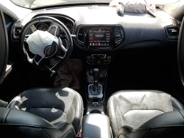 3C4NJDCBXJT340638 2018 JEEP COMPASS - Image 8