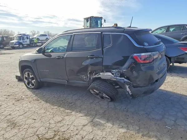 3C4NJDCBXJT341160 2018 JEEP COMPASS - Image 2