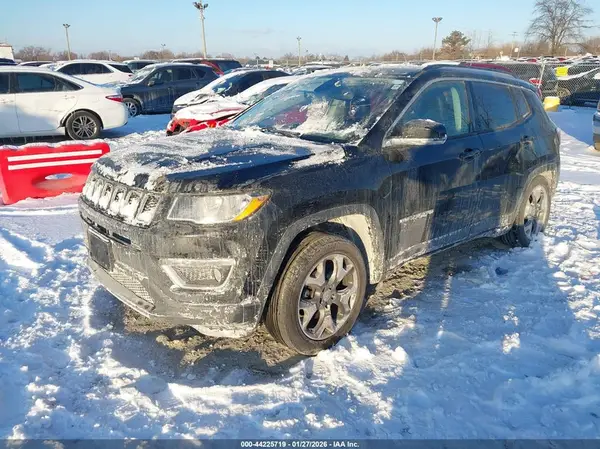 3C4NJDCBXJT348870 2018 JEEP COMPASS - Image 2