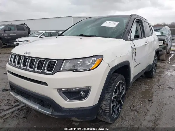 3C4NJDCBXJT350246 2018 JEEP COMPASS - Image 2