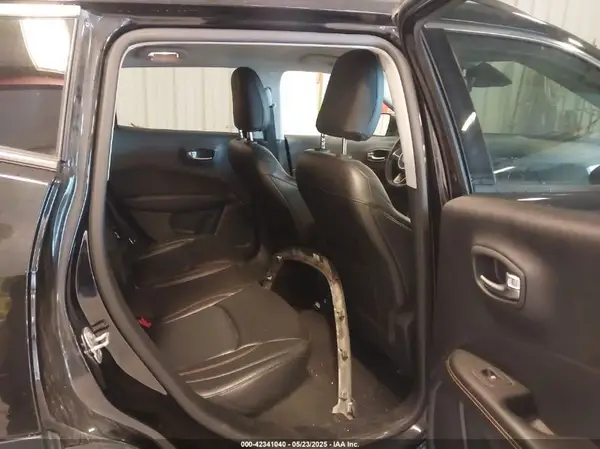 3C4NJDCBXJT354197 2018 JEEP COMPASS - Image 8