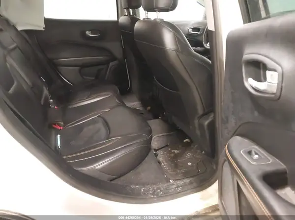 3C4NJDCBXJT365538 2018 JEEP COMPASS - Image 8