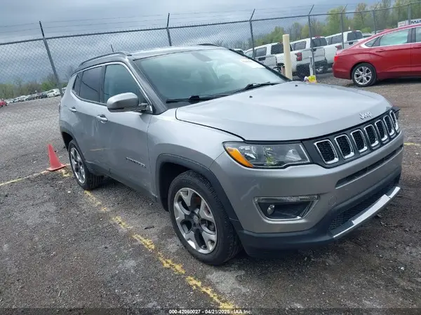 3C4NJDCBXJT365801 2018 JEEP COMPASS - Image 1