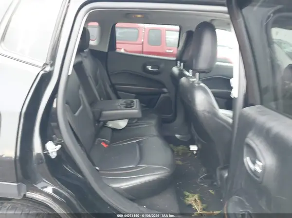 3C4NJDCBXJT400322 2018 JEEP COMPASS - Image 8