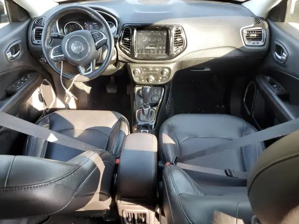 3C4NJDCBXJT400692 2018 JEEP COMPASS - Image 8
