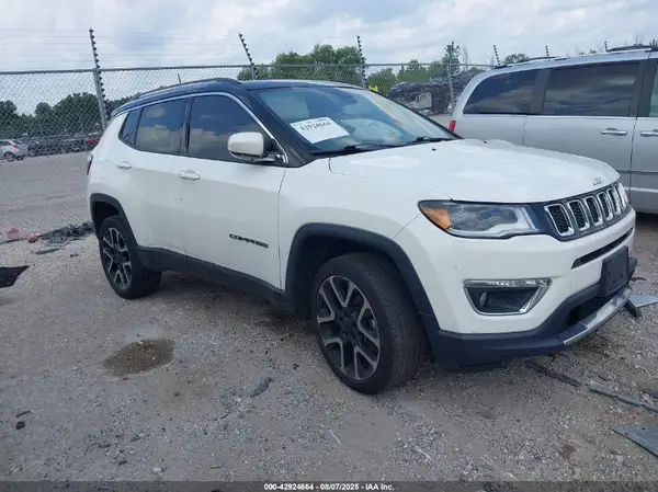 3C4NJDCBXJT401731 2018 JEEP COMPASS - Image 1