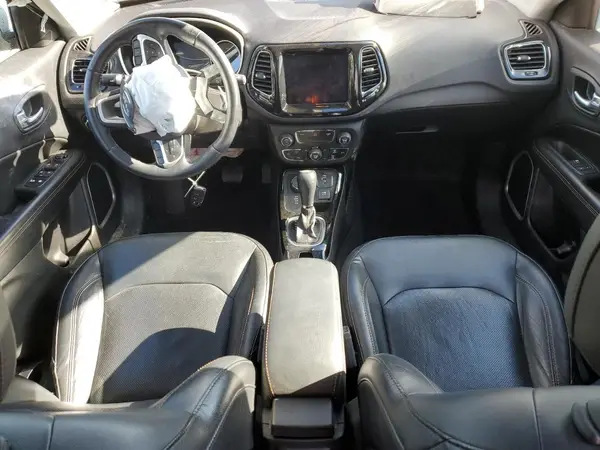 3C4NJDCBXJT423518 2018 JEEP COMPASS - Image 8