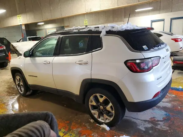 3C4NJDCBXJT424037 2018 JEEP COMPASS - Image 2