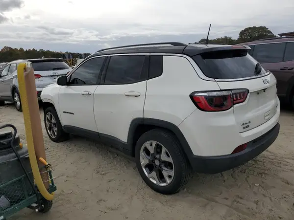 3C4NJDCBXJT433109 2018 JEEP COMPASS - Image 2