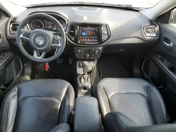 3C4NJDCBXJT437144 2018 JEEP COMPASS - Image 8