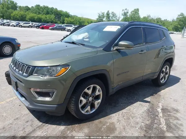 3C4NJDCBXJT458169 2018 JEEP COMPASS - Image 2