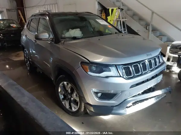 3C4NJDCBXJT463548 2018 JEEP COMPASS - Image 1
