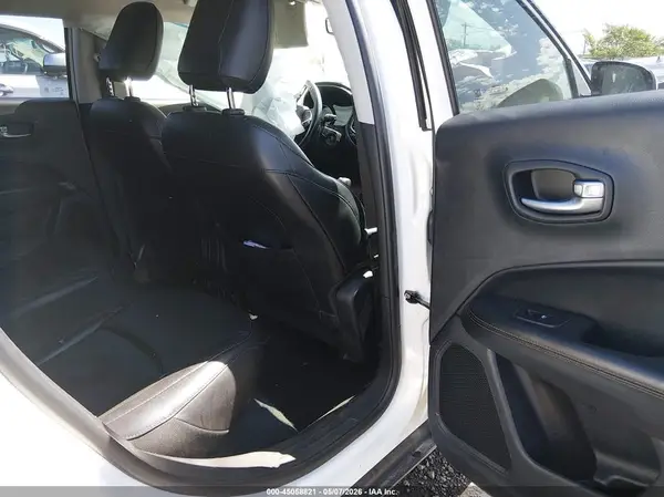 3C4NJDCBXKT594416 2019 JEEP COMPASS - Image 8