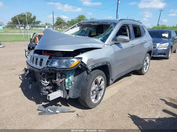3C4NJDCBXKT620898 2019 JEEP COMPASS - Image 2