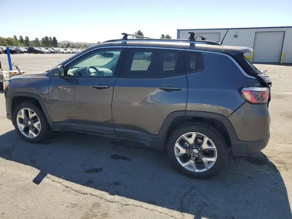 3C4NJDCBXKT649978 2019 JEEP COMPASS - Image 2