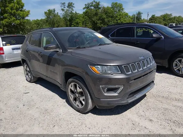 3C4NJDCBXKT661323 2019 JEEP COMPASS - Image 1