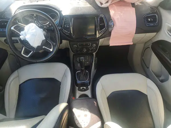 3C4NJDCBXKT673696 2019 JEEP COMPASS - Image 8