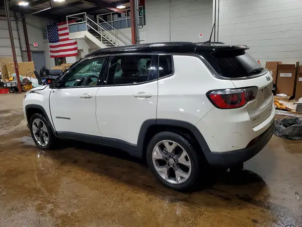 3C4NJDCBXKT697660 2019 JEEP COMPASS - Image 2