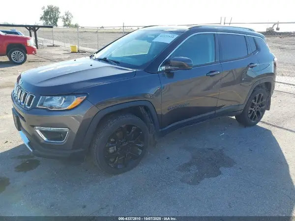 3C4NJDCBXKT712139 2019 JEEP COMPASS - Image 2