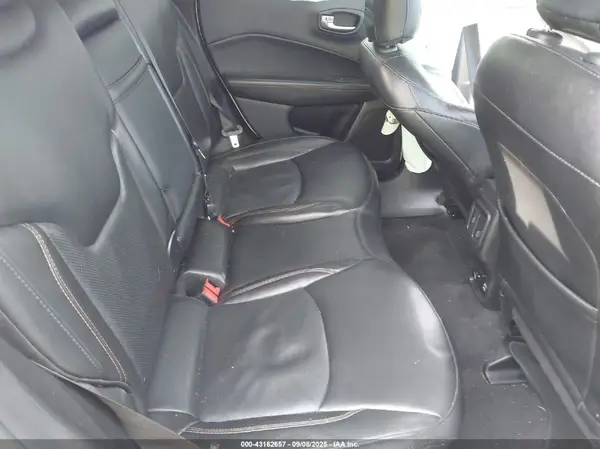 3C4NJDCBXKT753483 2019 JEEP COMPASS - Image 8