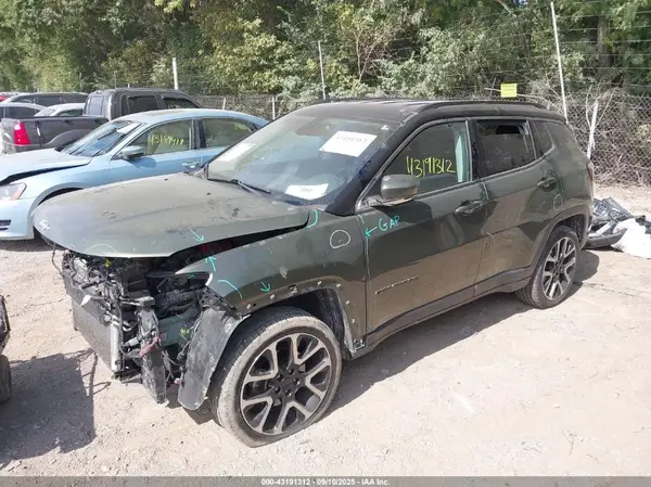 3C4NJDCBXKT773295 2019 JEEP COMPASS - Image 2