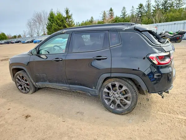 3C4NJDCBXKT800477 2019 JEEP COMPASS - Image 2