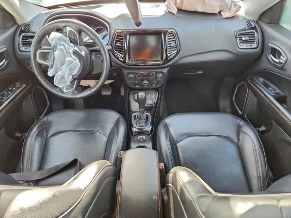 3C4NJDCBXKT827596 2019 JEEP COMPASS - Image 8