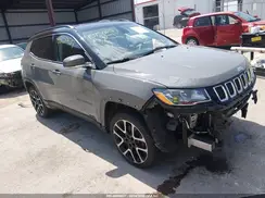 3C4NJDCBXKT842258 2019 JEEP COMPASS