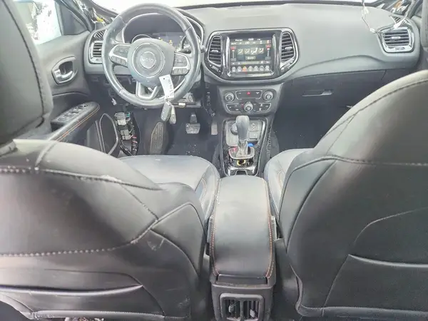 3C4NJDCBXKT843054 2019 JEEP COMPASS - Image 8