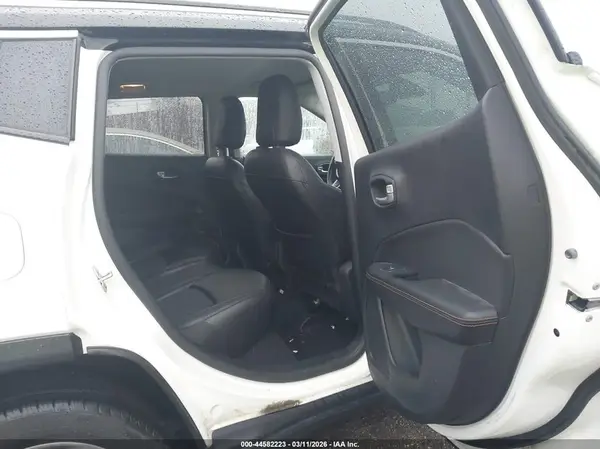 3C4NJDCBXLT167674 2020 JEEP COMPASS - Image 8