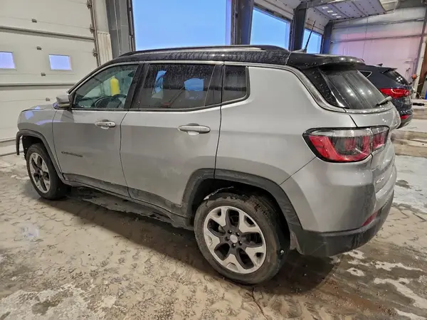 3C4NJDCBXLT209017 2020 JEEP COMPASS - Image 2