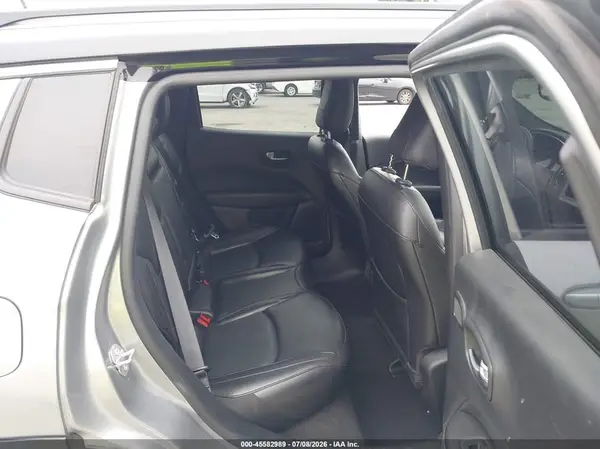 3C4NJDCBXLT242759 2020 JEEP COMPASS - Image 8