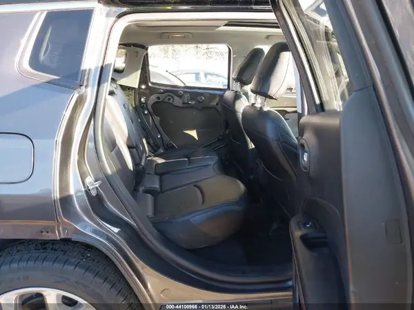 3C4NJDCBXMT524417 2021 JEEP COMPASS - Image 8