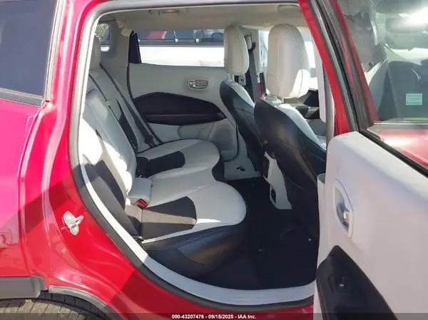 3C4NJDCBXMT527592 2021 JEEP COMPASS - Image 8