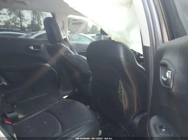 3C4NJDCBXMT599652 2021 JEEP COMPASS - Image 8