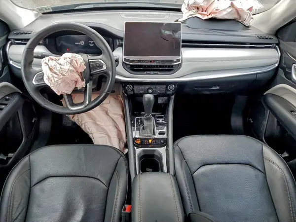 3C4NJDCBXNT107719 2022 JEEP COMPASS - Image 8