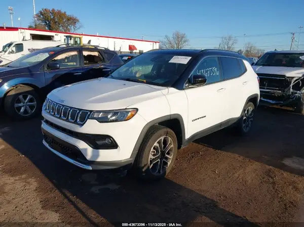 3C4NJDCBXNT111172 2022 JEEP COMPASS - Image 2