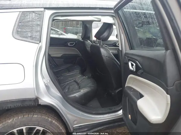 3C4NJDCBXNT128389 2022 JEEP COMPASS - Image 8