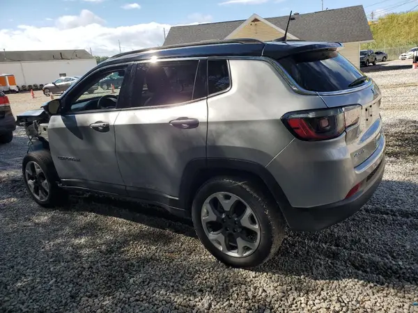 3C4NJDCBXNT135780 2022 JEEP COMPASS - Image 2