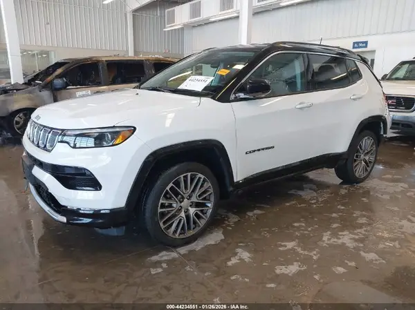 3C4NJDCBXNT142955 2022 JEEP COMPASS - Image 2