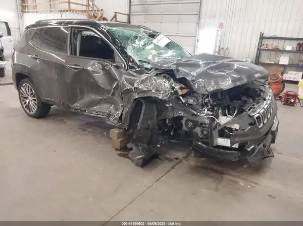 3C4NJDCBXNT144690 2022 JEEP COMPASS - Image 1