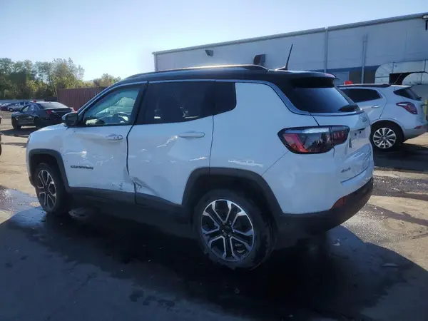 3C4NJDCBXNT159173 2022 JEEP COMPASS - Image 2