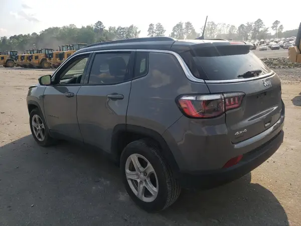 3C4NJDCBXNT189290 2022 JEEP COMPASS - Image 2